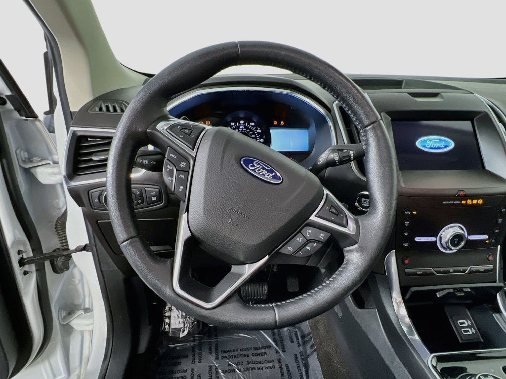 Used 2020 Ford Edge Titanium w/ Class II Trailer Tow Package AWD/4WD image 10