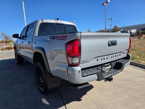 Used 2019 Toyota Tacoma TRD Off-Road image 5