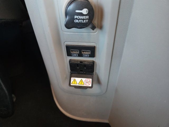 Used 2017 Dodge Grand Caravan SE w/ Power Window Group FWD image 11