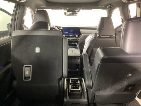 Used 2025 Lexus TX 350 AWD image 27