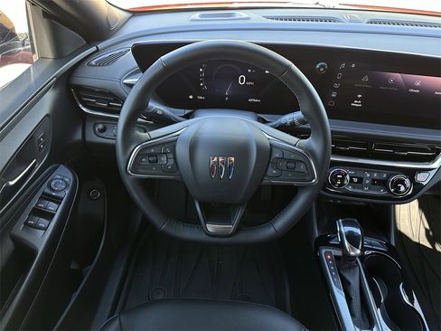 Used 2024 Buick Envista Sport Touring w/ Convenience I Package image 14