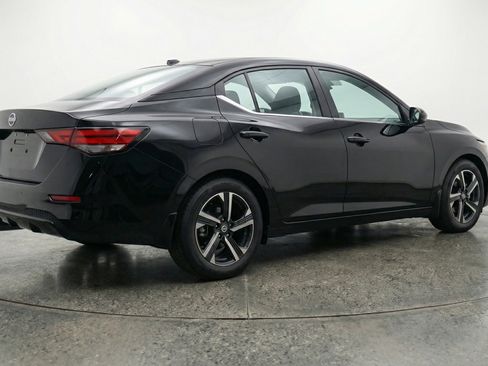 Used 2025 Nissan Sentra SV FWD image 9
