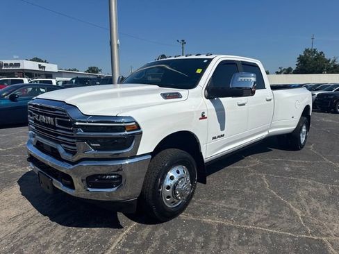 Used 2025 RAM 3500 Laramie AWD/4WD image 8