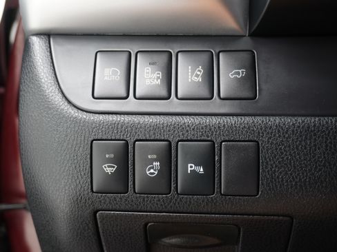 Used 2016 Toyota Highlander Limited FWD image 27