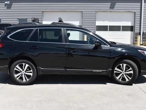 Used 2018 Subaru Outback 2.5i Limited AWD/4WD image 4