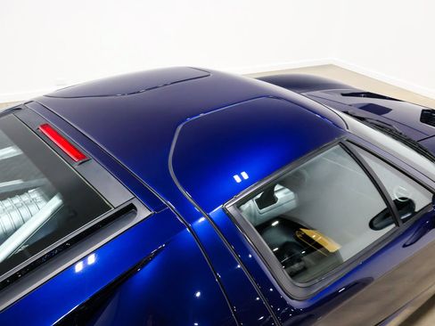 Used 2005 Ford GT RWD image 60