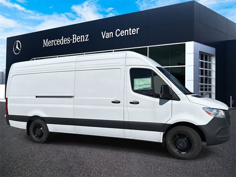 New 2025 Mercedes-Benz Sprinter 2500 image 2