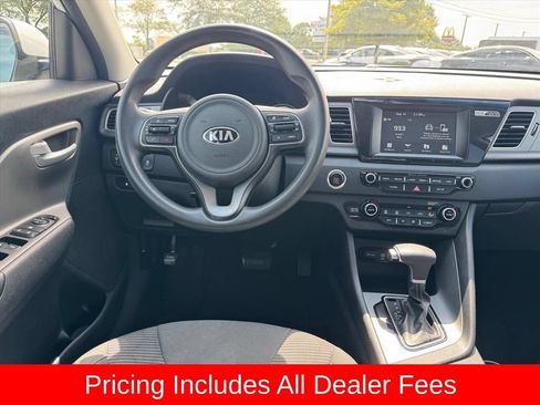 Used 2019 Kia Niro LX FWD image 12