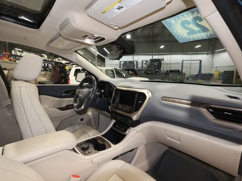 Certified 2022 GMC Acadia Denali w/ Denali Ultimate Package image 31