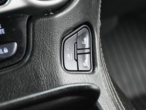 Used 2018 Chevrolet Tahoe Premier AWD/4WD image 26