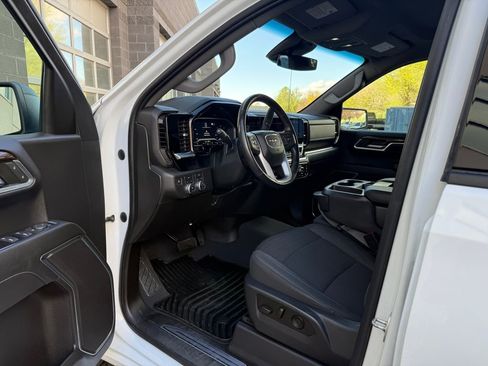 Used 2022 GMC Sierra 1500 Elevation image 36