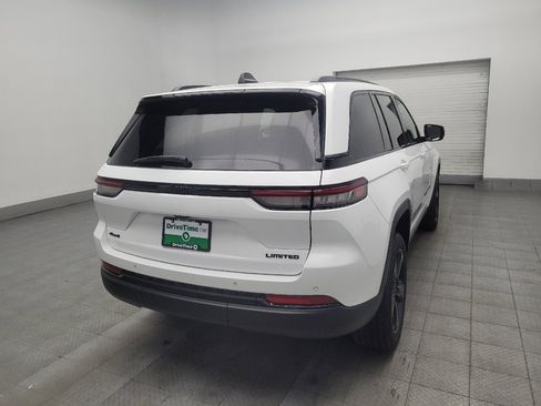 Used 2023 Jeep Grand Cherokee Limited w/ Black Appearance Package AWD/4WD image 9