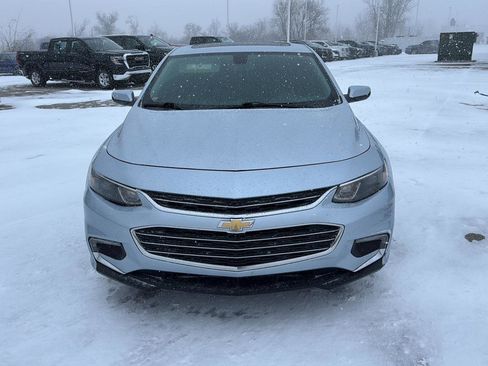 Used 2017 Chevrolet Malibu LT image 10