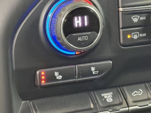 Used 2022 Chevrolet Silverado 2500 LT w/ Convenience Package image 37