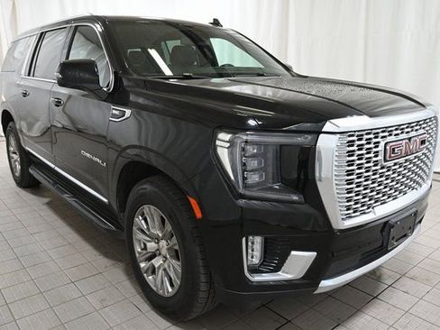 Used 2021 GMC Yukon XL Denali AWD/4WD image 16