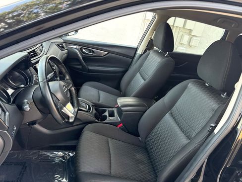 Used 2020 Nissan Rogue SV AWD/4WD image 16