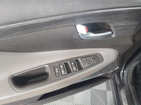 Used 2019 Hyundai Santa Fe Limited image 20