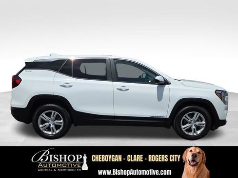 Used 2024 GMC Terrain SLE w/ LPO, Floor Liner Package FWD image 43