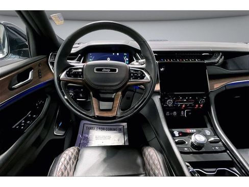 Used 2024 Jeep Grand Cherokee Summit w/ Luxury Tech Group V AWD/4WD image 7
