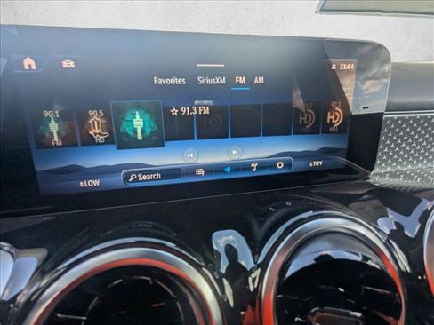 Used 2026 Mercedes-Benz GLB 250 image 8