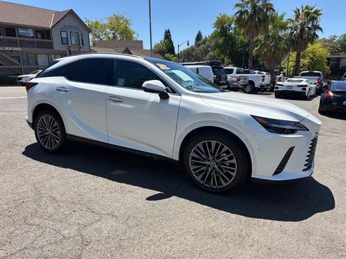 Used 2025 Lexus RX 450h AWD w/ Luxury Package image 6