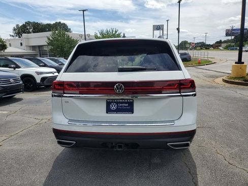 Certified 2024 Volkswagen Atlas SE w/ Panoramic Sunroof Package FWD image 5