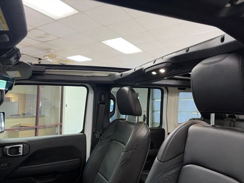 Used 2024 Jeep Wrangler High Altitude AWD/4WD image 8