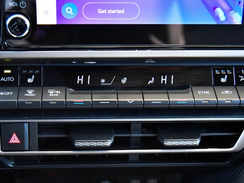 Used 2025 Toyota Camry SE image 26