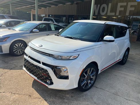 Used 2020 Kia Soul GT-Line w/ Option Group 015 FWD image 2