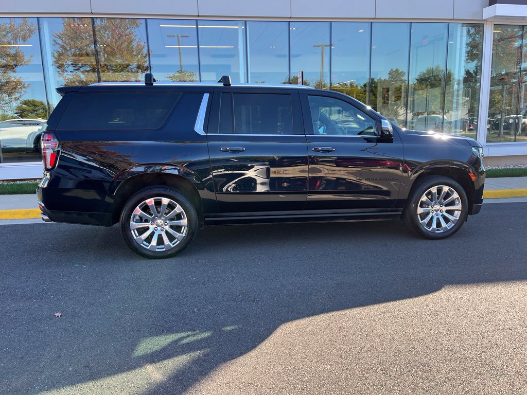 Used 2021 Chevrolet Suburban Premier AWD/4WD image 9