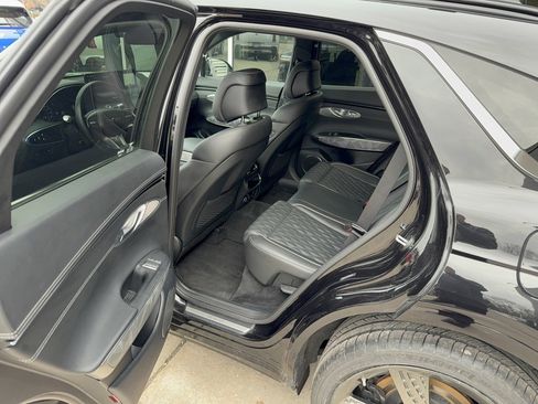 Used 2024 Genesis GV70 3.5T Sport w/ Sport Advanced Package image 6