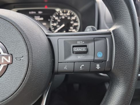 Used 2024 Nissan Rogue SV AWD/4WD image 25