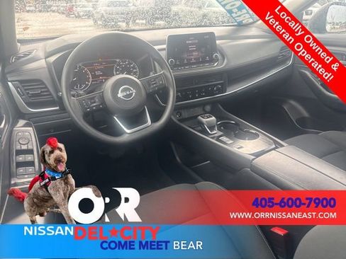 Used 2024 Nissan Rogue S FWD image 12