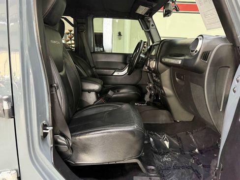 Used 2015 Jeep Wrangler Unlimited Rubicon AWD/4WD image 17