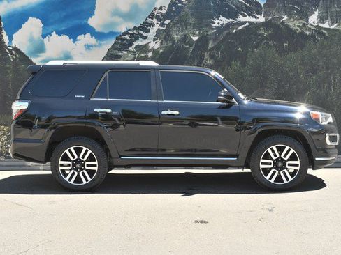 Certified 2022 Toyota 4Runner Limited AWD/4WD image 2