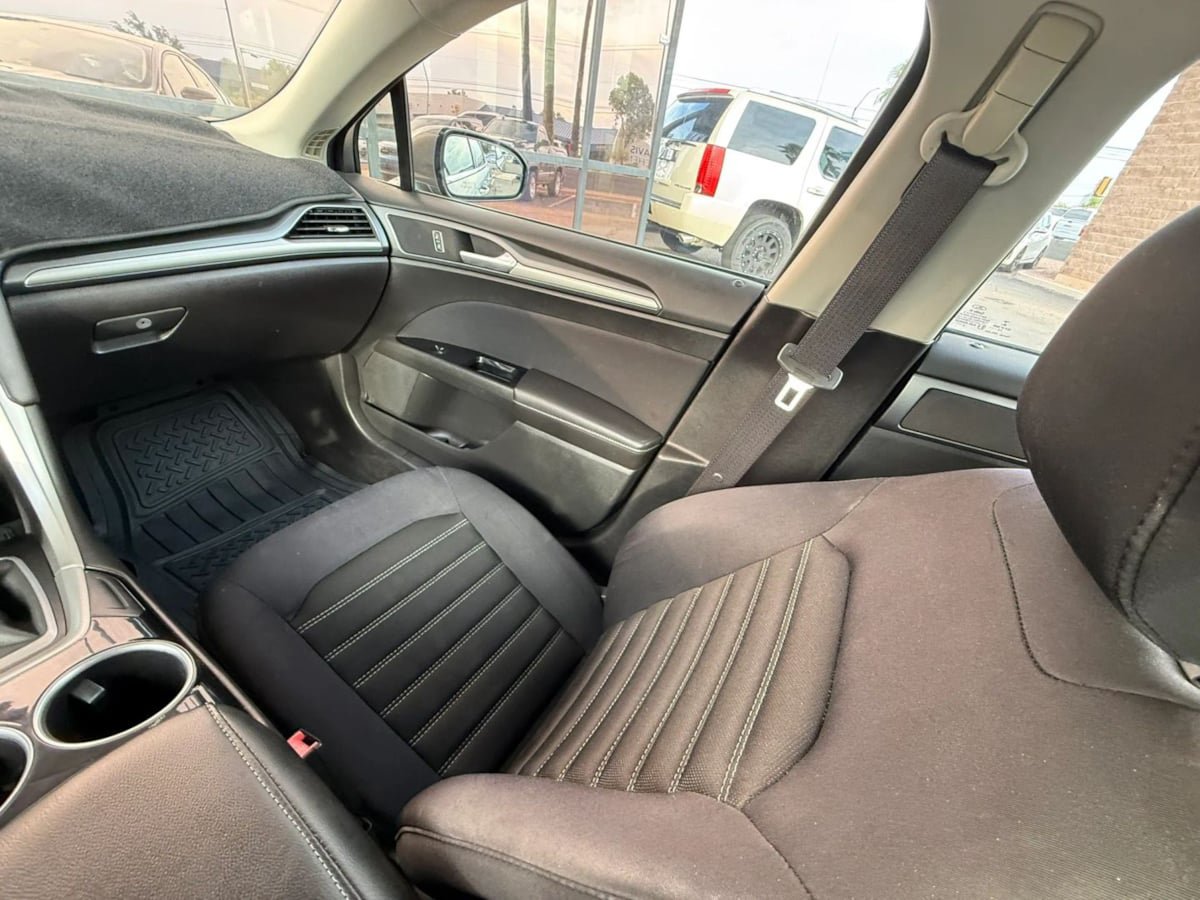 Used 2014 Ford Fusion SE FWD image 46