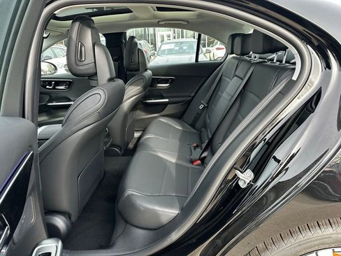 Used 2025 Mercedes-Benz C 300 4MATIC Sedan image 24