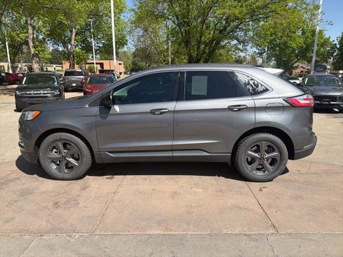 Certified 2022 Ford Edge SEL w/ Sport Appearance Package image 2