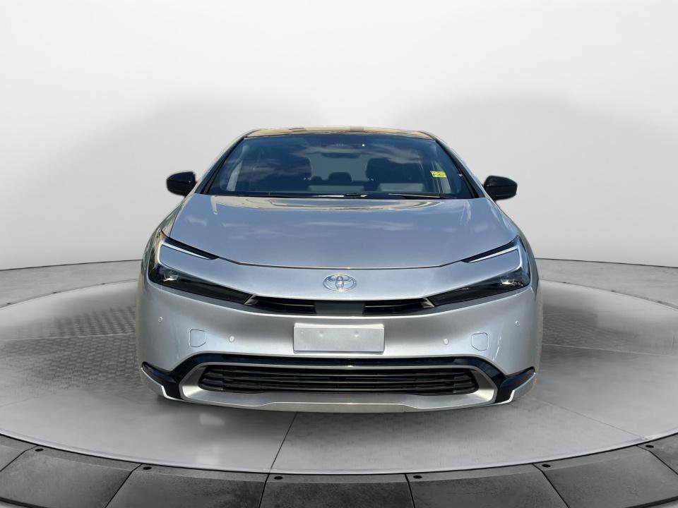 Used 2025 Toyota Prius Limited FWD image 2