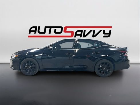 Used 2023 Nissan Maxima SR w/ Sport Mat Group FWD image 4