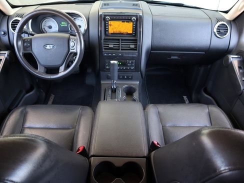 Used 2010 Ford Explorer Sport Trac Limited image 17