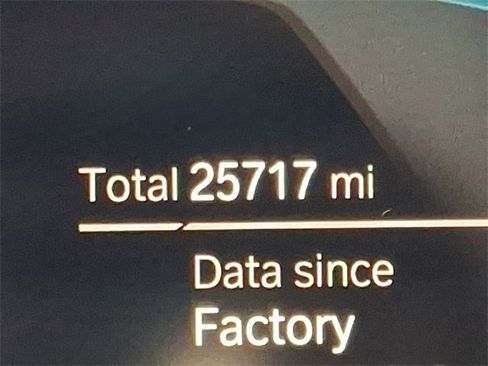 Used 2023 BMW 530e xDrive w/ Premium Package image 21