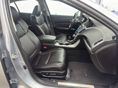 Used 2020 Acura TLX image 15