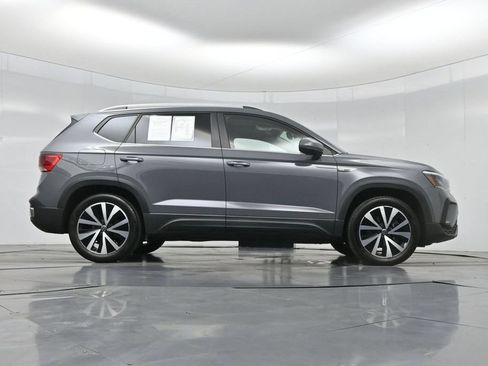 Used 2023 Volkswagen Taos SE w/ Panoramic Sunroof Package AWD/4WD image 52