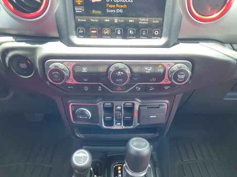 Used 2021 Jeep Wrangler Unlimited Sport AWD/4WD image 14