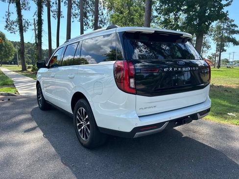 Used 2025 Ford Expedition Platinum AWD/4WD image 5