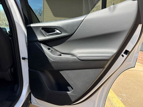 Used 2026 Chevrolet Equinox LT image 25