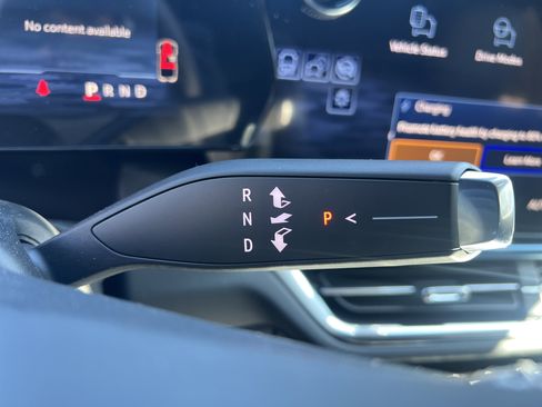 New 2026 Chevrolet Equinox EV LT image 24