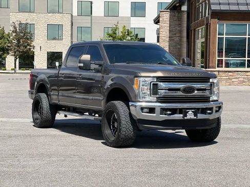 Used 2017 Ford F250 Lariat w/ Lariat Ultimate Package AWD/4WD image 1