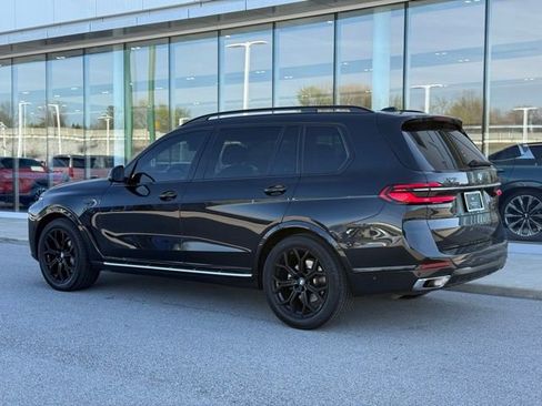 Used 2023 BMW X7 xDrive40i w/ Premium Package image 4